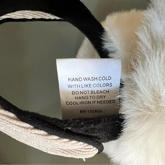 NWT Beautiful ADRIENNE LANDAU Soft FLUFFY Warm COZY Creamy EAR MUFFS - Picture 6 of 13